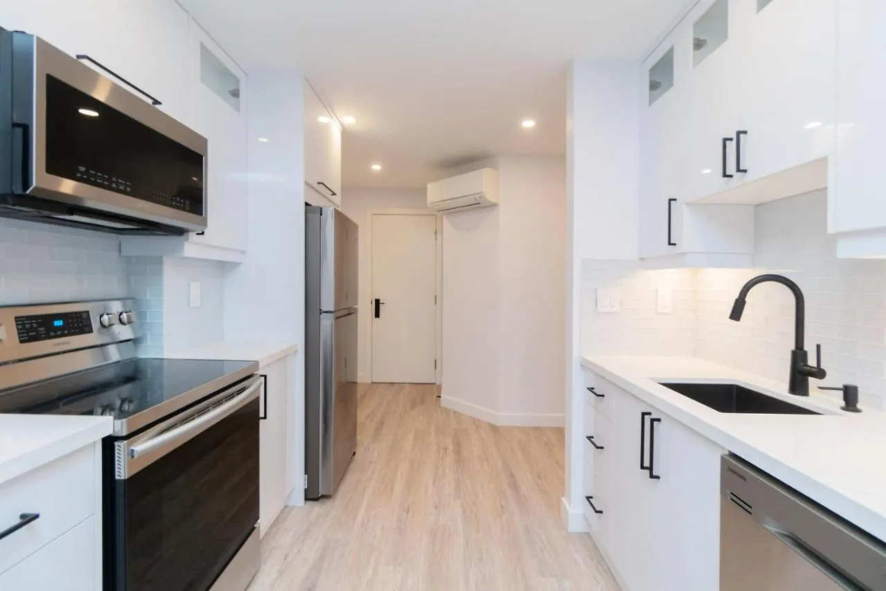 Apartment Your Comfy Home In Mid-Toronto Canada