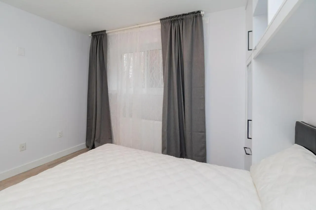 Apartment Your Comfy Home In Mid-Toronto